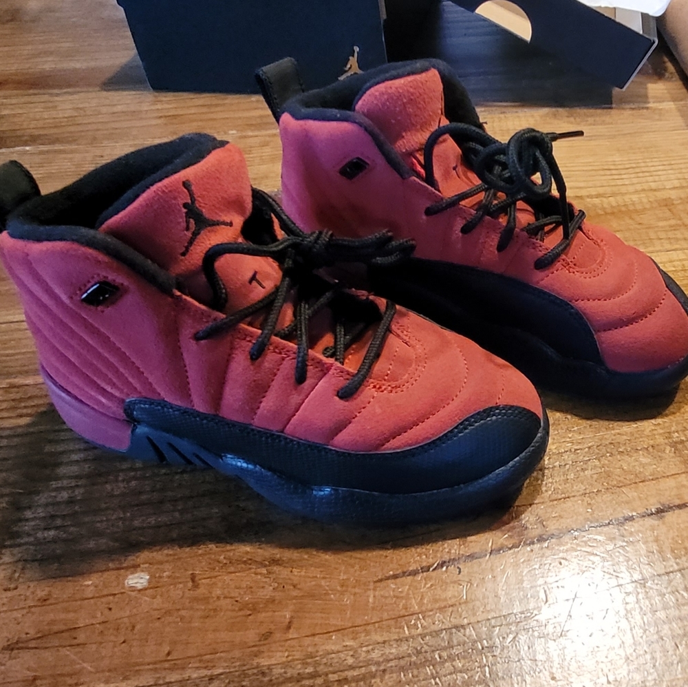 Jordan 12 Retro "Reverse Flu" (PS) - Picture 2 of 12